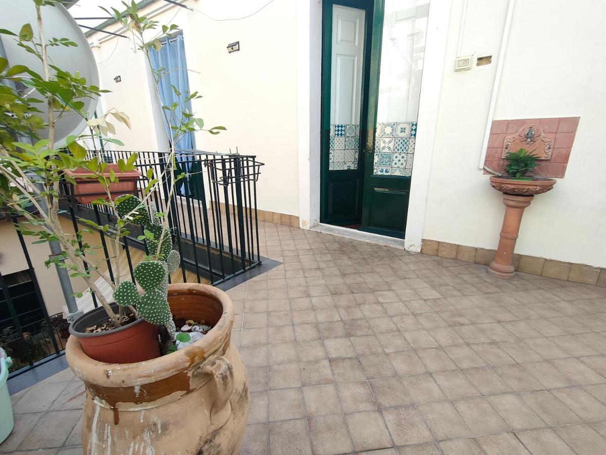 Arco Del Vescovo 2 Apartment Ачиреале Екстериор снимка