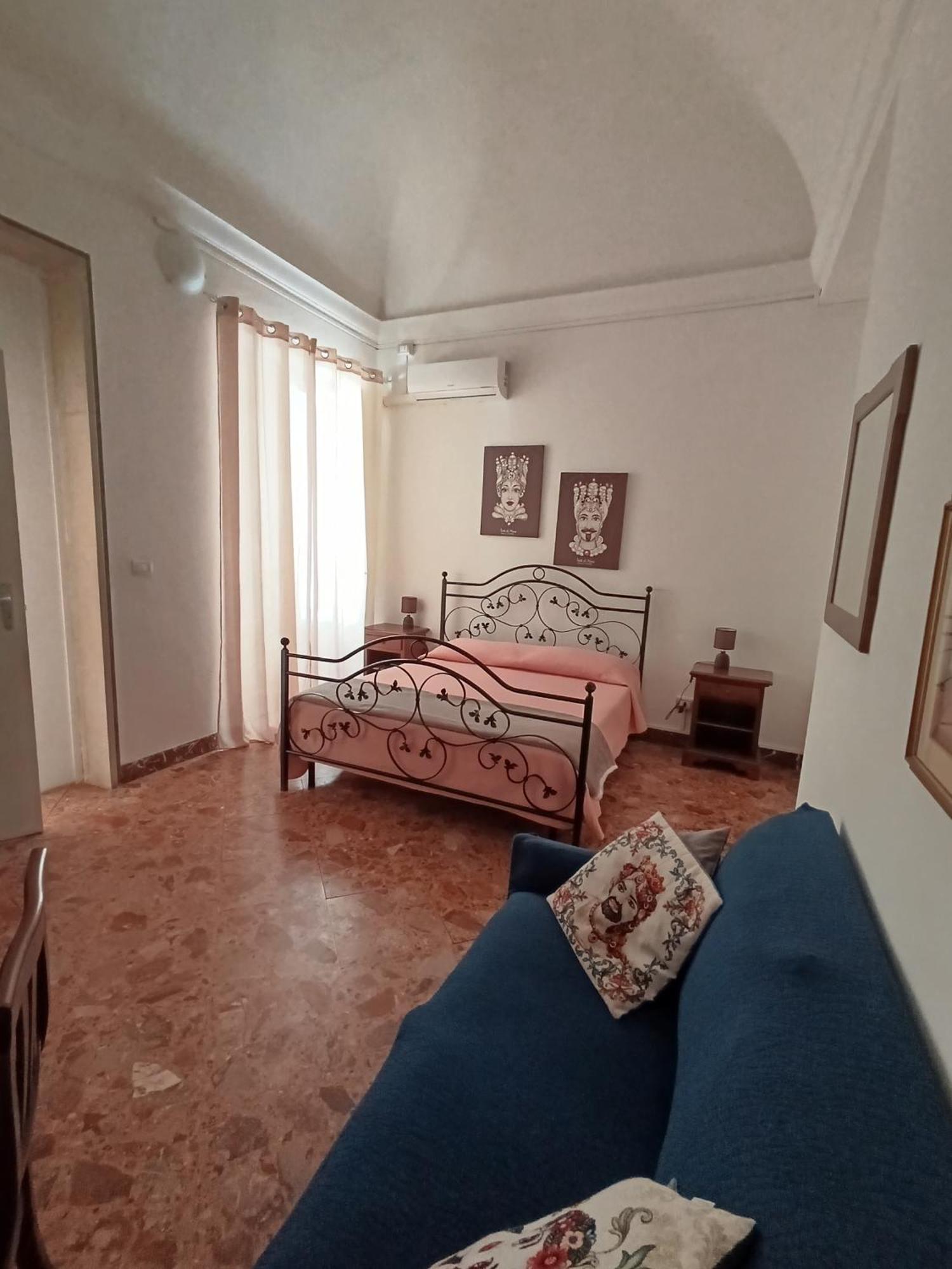 Arco Del Vescovo 2 Apartment Ачиреале Екстериор снимка